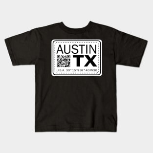 New Vintage Travel Location Qr Austin TX Kids T-Shirt